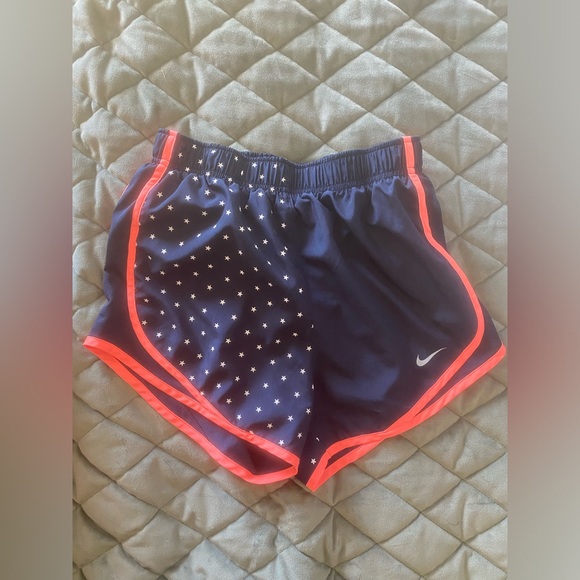 Nike athletic shorts - Picture 1 of 3